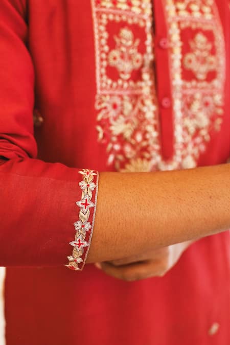 Sanvir Singh_Maroon Chanderi, Cotton Embroidery Resham Kurta Set _at_Aza_Fashions