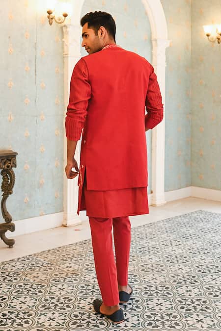 Sanvir Singh Thread Embroidered Bundi Set 