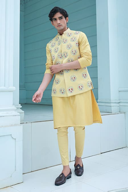 Sanvir Singh Floral Embroidered Bundi & Kurta Set 