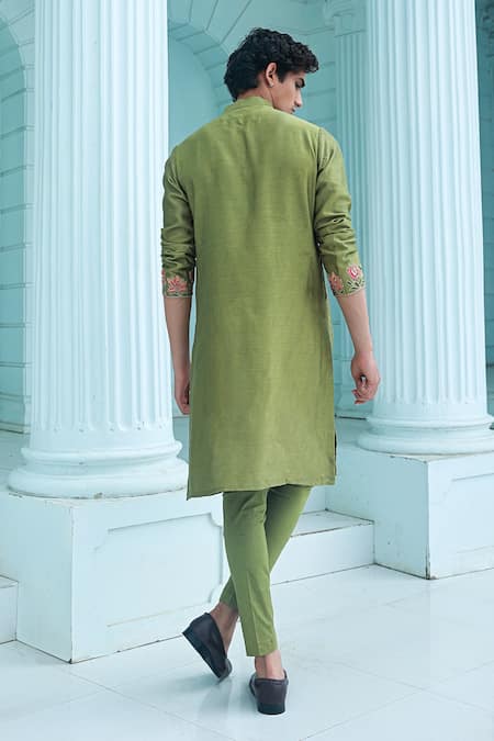 Sanvir Singh Zig Zag Thread Embroidered Kurta Set 