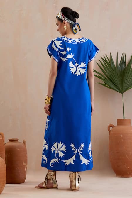 Shop Indian Summer Story Blue Cotton Embroidery Round Neck Floral Thread Midi Dress at Aza Fashions Shop_Indian Summer Story_Blue Cotton Embroidery Round Neck Floral Thread Midi Dress _at_Aza_Fashions