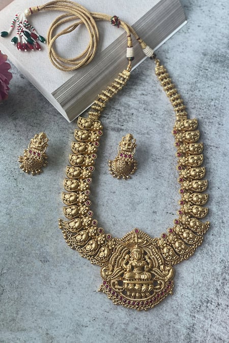 Studio6 Jewels Gold Temple Motif Necklace Set 