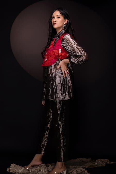 Chambray & CO. Gray Silk Embroidery Collared, Round Neck Floral Jacket Pant Set at Aza Fashions Chambray & CO._Gray Silk Embroidery Collared, Round Neck Floral Jacket Pant Set _at_Aza_Fashions