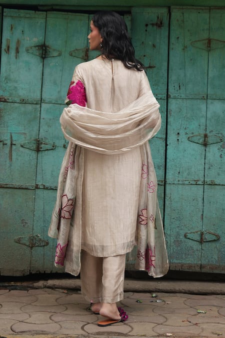 Shop_Chambray & CO._Silver Silk Embroidery, Applique Round Neck Floral Kurta Pant Set _at_Aza_Fashions