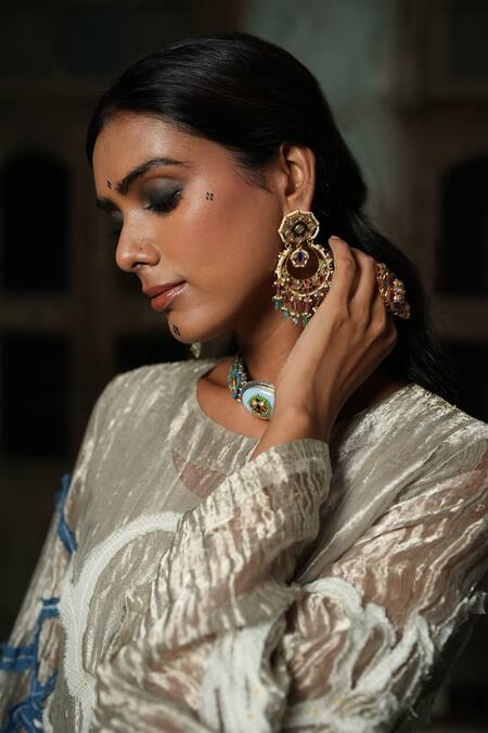 Buy_Chambray & CO._Silver Satin, Silk, Applique, Beads Round Neck Floral Kurta Set 