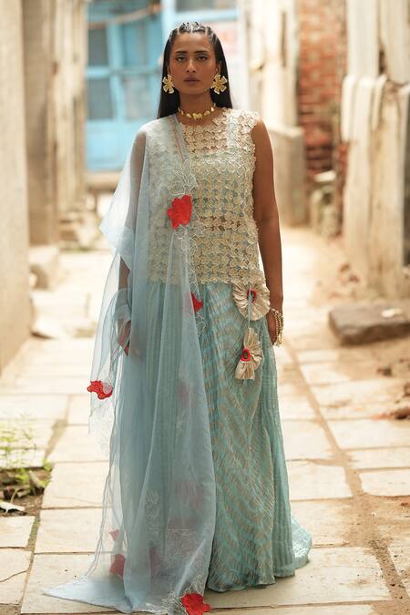 Chambray & CO._Ivory Cotton, Silk, Organza Embroidery, Applique Cutwork Bloom Overlay Set _Online_at_Aza_Fashions