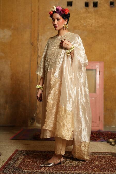 Chambray & CO._Gold Silk Embroidery Round Neck Kurta Pant Set _Online_at_Aza_Fashions