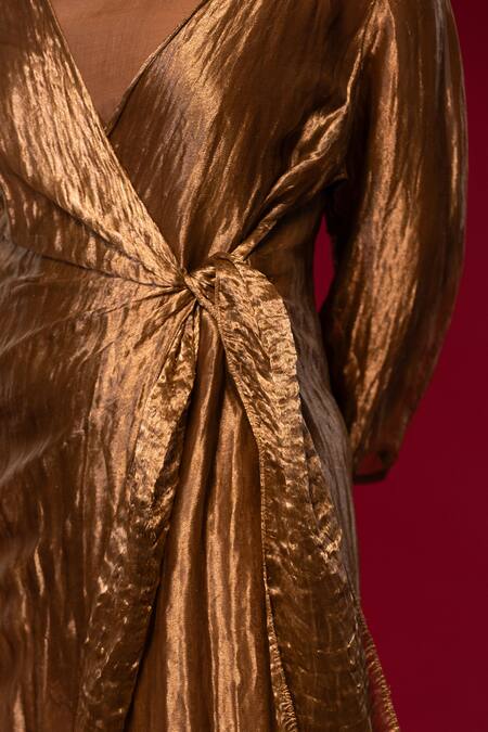 Buy_Chambray & CO._Gold Silk, Linen Open Neck Pleated Jacket Pant Set 