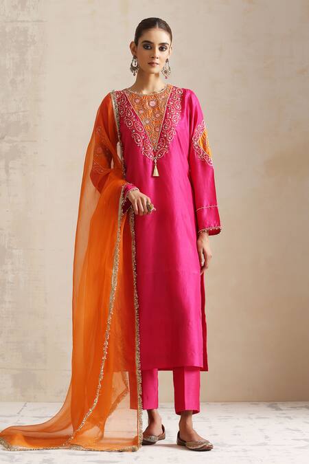 Buy_Shikha Mehta_Pink , Organza Embroidery, Lace V-neck Paisley Bloom Kurta Set _Online_at_Aza_Fashions