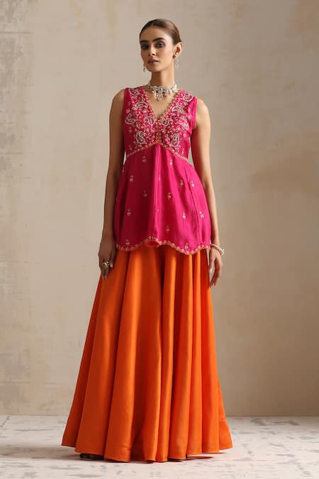 Shikha Mehta_Orange Organza, Embroidery V-neck Paisley Flora Peplum Kurti Set _Online_at_Aza_Fashions