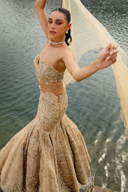 Buy Label Moni K Gold Organza, Net Beads, Sequins, Zari Zardozi Embroidered Lehenga Set Buy_Label Moni K_Gold Organza, Net Beads, Sequins, Zari Zardozi Embroidered Lehenga Set