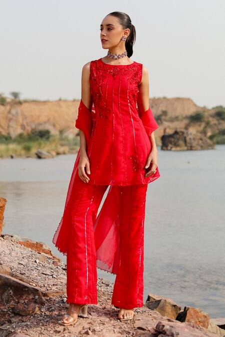 Buy Label Moni K Red Viscose, Chiffon Embroidery Round Neck Aari Bloom Work Kurta Set Online at Aza Fashions Buy_Label Moni K_Red Viscose, Chiffon Embroidery Round Neck Aari Bloom Work Kurta Set _Online_at_Aza_Fashions