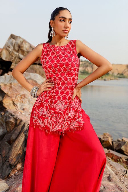 Buy Label Moni K Red Viscose Embroidery Round Neck Bloom Jaal Patch Kurta Set Online at Aza Fashions Buy_Label Moni K_Red Viscose Embroidery Round Neck Bloom Jaal Patch Kurta Set _Online_at_Aza_Fashions