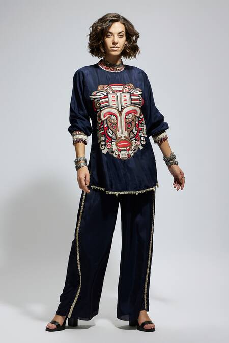 Sva By Sonam & Paras Modi_Blue Silk Sequins Round Neck Mask Thread Embroidered Kurta And Pant Set_Online_at_Aza_Fashions