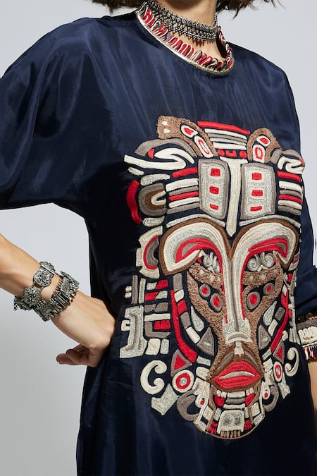 Shop_Sva By Sonam & Paras Modi_Blue Silk Sequins Round Neck Mask Thread Embroidered Kurta And Pant Set