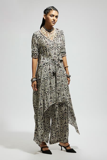 Sva By Sonam & Paras Modi_White Crepe Embroidery V-neck Floral Jaal Print Tunic And Pant Set_Online_at_Aza_Fashions