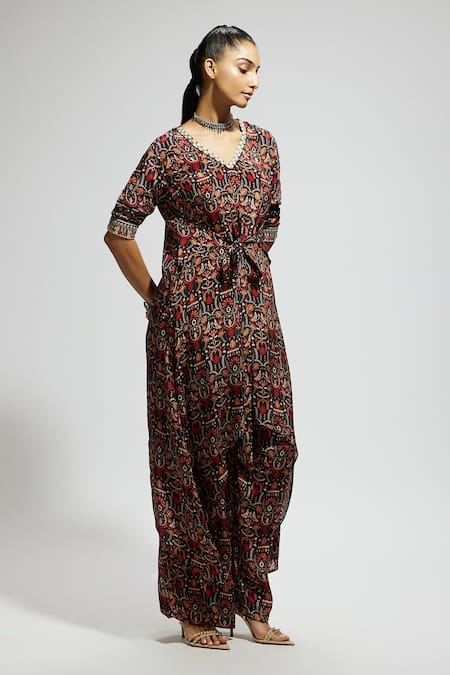 Sva By Sonam & Paras Modi Gray Crepe V-neck Floral Jaal Print Asymmetric Tunic Set Online at Aza Fashions Sva By Sonam & Paras Modi_Gray Crepe V-neck Floral Jaal Print Asymmetric Tunic Set_Online_at_Aza_Fashions