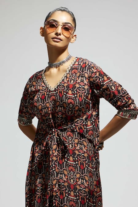Buy Sva By Sonam & Paras Modi Gray Crepe V-neck Floral Jaal Print Asymmetric Tunic Set Buy_Sva By Sonam & Paras Modi_Gray Crepe V-neck Floral Jaal Print Asymmetric Tunic Set
