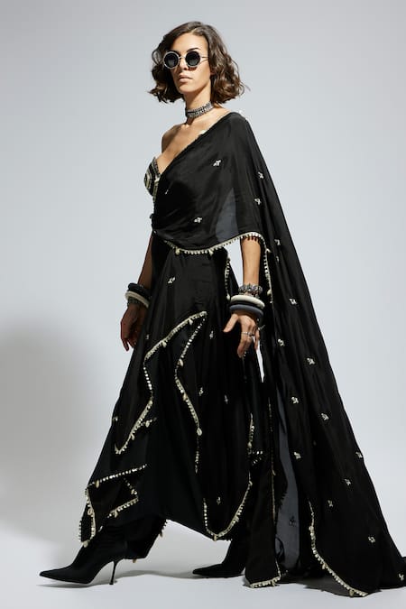 Buy Sva By Sonam & Paras Modi Black Silk Studs, Embroidery Sweetheart Embellished Pre-draped Saree And Corset Buy_Sva By Sonam & Paras Modi_Black Silk Studs, Embroidery Sweetheart Embellished Pre-draped Saree And Corset
