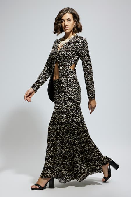 Buy_Sva By Sonam & Paras Modi_Black Crepe Beads, Sequins V-neck Geometric Embellished Jacket And Pant Set