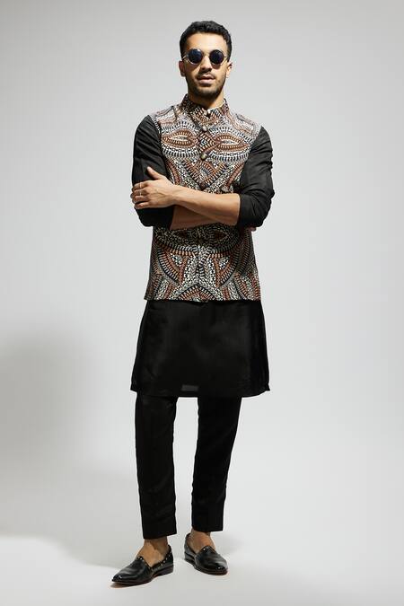 Sva By Sonam & Paras Modi Brown Silk Zentangle Print Sleeveless Bundi at Aza Fashions Sva By Sonam & Paras Modi_Brown Silk Zentangle Print Sleeveless Bundi_at_Aza_Fashions