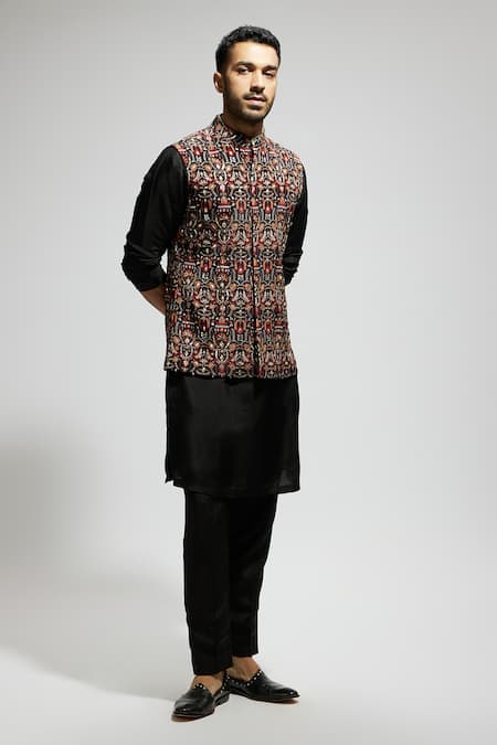 Sva By Sonam & Paras Modi_Black Silk Embroidery Leaf Jaal Embellished Bundi_Online_at_Aza_Fashions