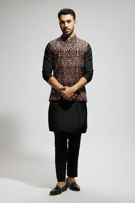 Buy_Sva By Sonam & Paras Modi_Black Silk Embroidery Leaf Jaal Embellished Bundi_Online_at_Aza_Fashions