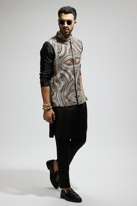 Sva By Sonam & Paras Modi_Brown Silk Embroidery Zentangle Bundi_Online_at_Aza_Fashions