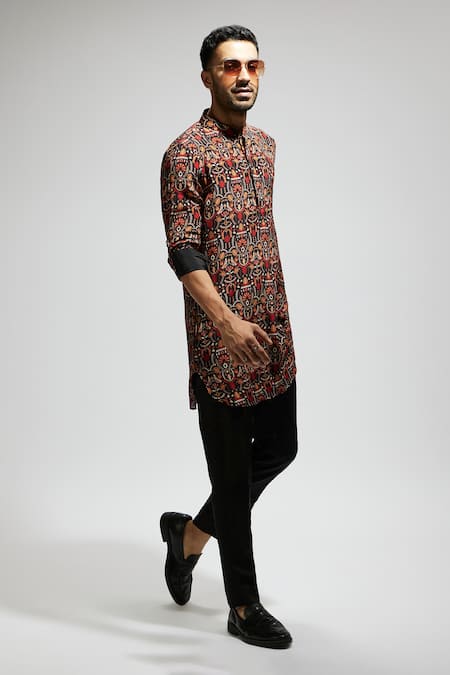 Buy_Sva By Sonam & Paras Modi_Black Crepe Leaf Jaal Printed Short Kurta_Online_at_Aza_Fashions