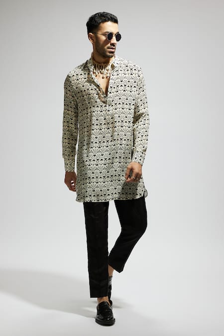 Sva By Sonam & Paras Modi White Crepe Geometric Print Kurta Online at Aza Fashions Sva By Sonam & Paras Modi_White Crepe Geometric Print Kurta_Online_at_Aza_Fashions