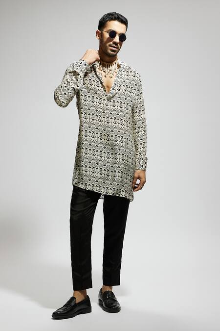 Shop Sva By Sonam & Paras Modi White Crepe Geometric Print Kurta Online at Aza Fashions Shop_Sva By Sonam & Paras Modi_White Crepe Geometric Print Kurta_Online_at_Aza_Fashions