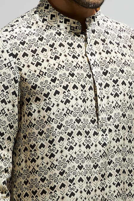 Sva By Sonam & Paras Modi White Crepe Geometric Print Kurta at Aza Fashions Sva By Sonam & Paras Modi_White Crepe Geometric Print Kurta_at_Aza_Fashions