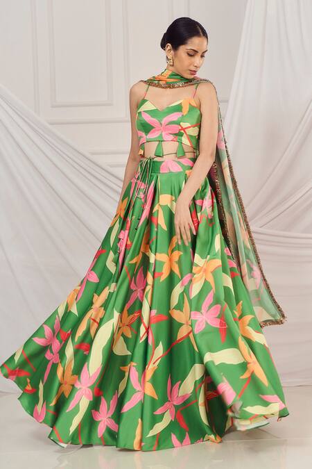 Harshita Singhvi_Green Satin, Georgette Sweetheart Neck Floral Print Lehenga Set _Online_at_Aza_Fashions