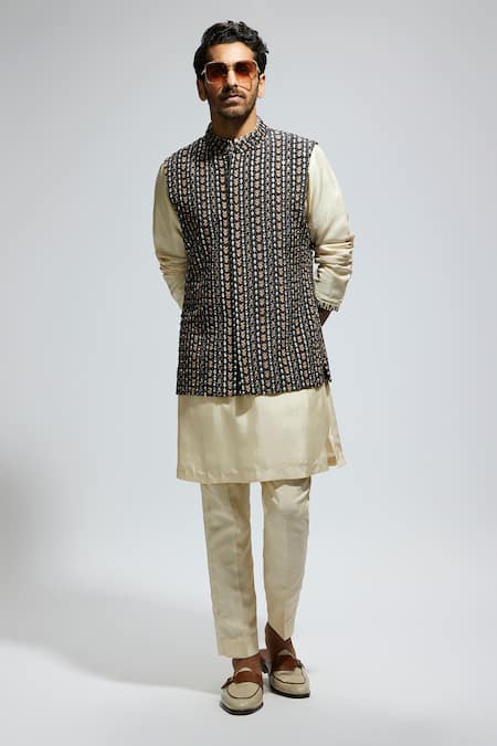 Buy_Sva By Sonam & Paras Modi_Black Silk Sequins, Cut Work Boho Geometric Bundi Kurta Set_Online_at_Aza_Fashions