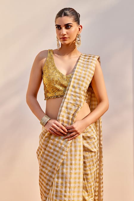 Shalkii Checkered Print Saree & Embroidered Blouse 
