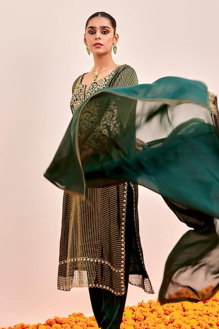 Buy Shalkii Green , Satin, Chanderi Cut Work, Gul Bloom Embroidered Kurta Set Online at Aza Fashions Buy_Shalkii_Green , Satin, Chanderi Cut Work, Gul Bloom Embroidered Kurta Set _Online_at_Aza_Fashions