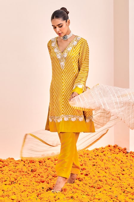 Shop Shalkii Yellow Organza, Silk Embroidery V-neck Leheriya Wave Anarkali Set at Aza Fashions Shop_Shalkii_Yellow Organza, Silk Embroidery V-neck Leheriya Wave Anarkali Set _at_Aza_Fashions