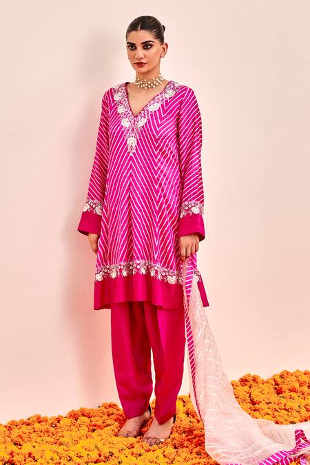 Shop Shalkii Pink Silk, Organza Embroidery V-neck Floral Anarkali Set at Aza Fashions Shop_Shalkii_Pink Silk, Organza Embroidery V-neck Floral Anarkali Set _at_Aza_Fashions