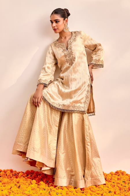 Buy Shalkii Gold Organza, Tissue Cut Work, Sequins Zardozi Blossom Embroidered Kurta Set Online at Aza Fashions Buy_Shalkii_Gold Organza, Tissue Cut Work, Sequins Zardozi Blossom Embroidered Kurta Set _Online_at_Aza_Fashions