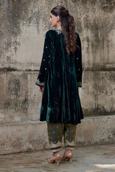 Shop_Shalkii_Green Tissue, Silk, Velvet Embroidery Round Neck Crest Bloom Anarkali Set _at_Aza_Fashions