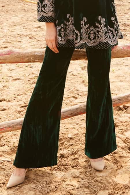 Shalkii_Green Silk, Velvet Embroidery V-neck Florence Kurta Set _Online_at_Aza_Fashions