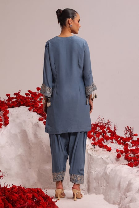 Shop Label Moni K Blue Crepe Tassels V-neck Floral Aari Embroidered Kurta Set at Aza Fashions Shop_Label Moni K_Blue Crepe Tassels V-neck Floral Aari Embroidered Kurta Set _at_Aza_Fashions