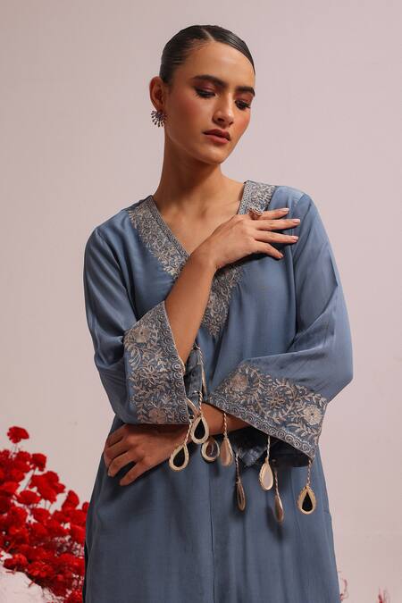 Label Moni K Blue Crepe Tassels V-neck Floral Aari Embroidered Kurta Set at Aza Fashions Label Moni K_Blue Crepe Tassels V-neck Floral Aari Embroidered Kurta Set _at_Aza_Fashions