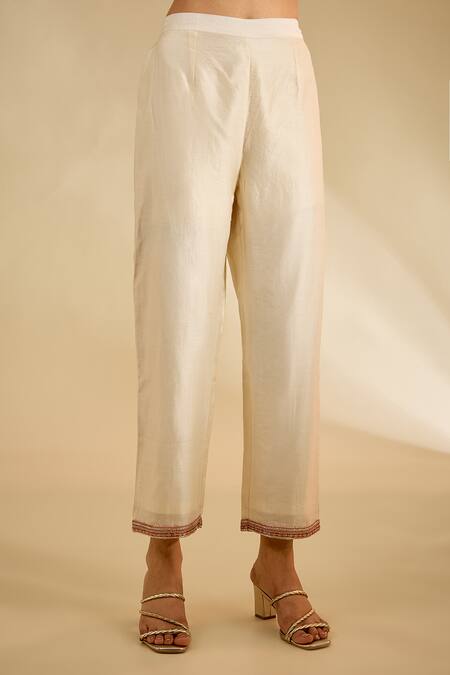 Kaia White Organza, Chanderi, Cotton Sequins, Zari, Floral Vine Anarkali Set Online at Aza Fashions Kaia_White Organza, Chanderi, Cotton Sequins, Zari, Floral Vine Anarkali Set_Online_at_Aza_Fashions