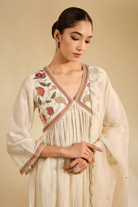 Buy Kaia White Organza, Chanderi, Cotton Sequins, Zari, Floral Vine Anarkali Set Online at Aza Fashions Buy_Kaia_White Organza, Chanderi, Cotton Sequins, Zari, Floral Vine Anarkali Set_Online_at_Aza_Fashions