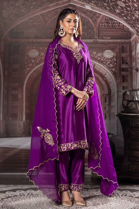 Label Radini Purple Chanderi Pearls, Zari, Embroidery Split V-neck Aari Hand Kurta Set Online at Aza Fashions Label Radini_Purple Chanderi Pearls, Zari, Embroidery Split V-neck Aari Hand Kurta Set _Online_at_Aza_Fashions