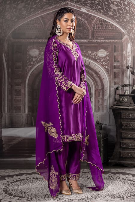 Buy Label Radini Purple Chanderi Pearls, Zari, Embroidery Split V-neck Aari Hand Kurta Set Online at Aza Fashions Buy_Label Radini_Purple Chanderi Pearls, Zari, Embroidery Split V-neck Aari Hand Kurta Set _Online_at_Aza_Fashions