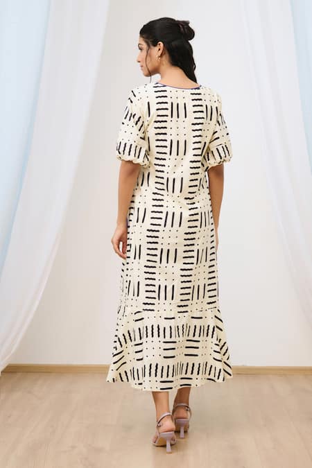 Moontara Abstract Print White Midi Dress 