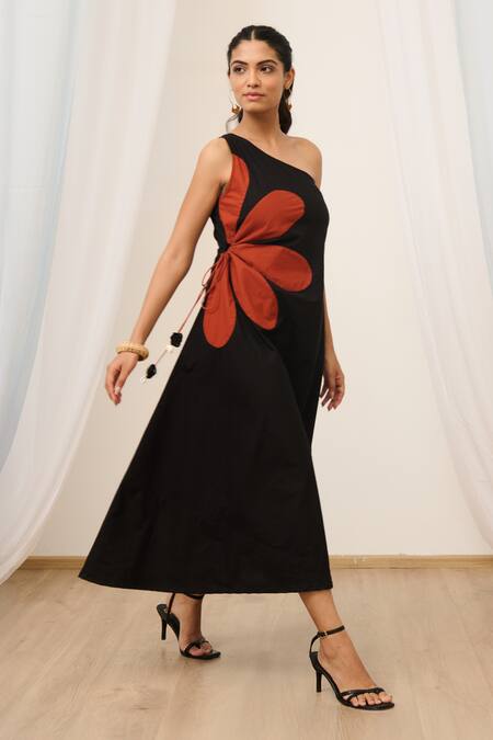Moontara_Black Poplin Embroidery, Tassels One Shoulder Floral Midi Dress _at_Aza_Fashions