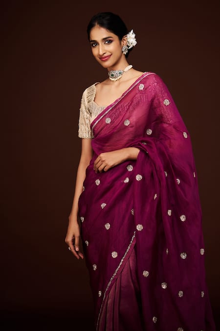 Issa Studio By Chetana & Swathi_Burgundy Organza Embroidery Buti Woven Saree _Online_at_Aza_Fashions